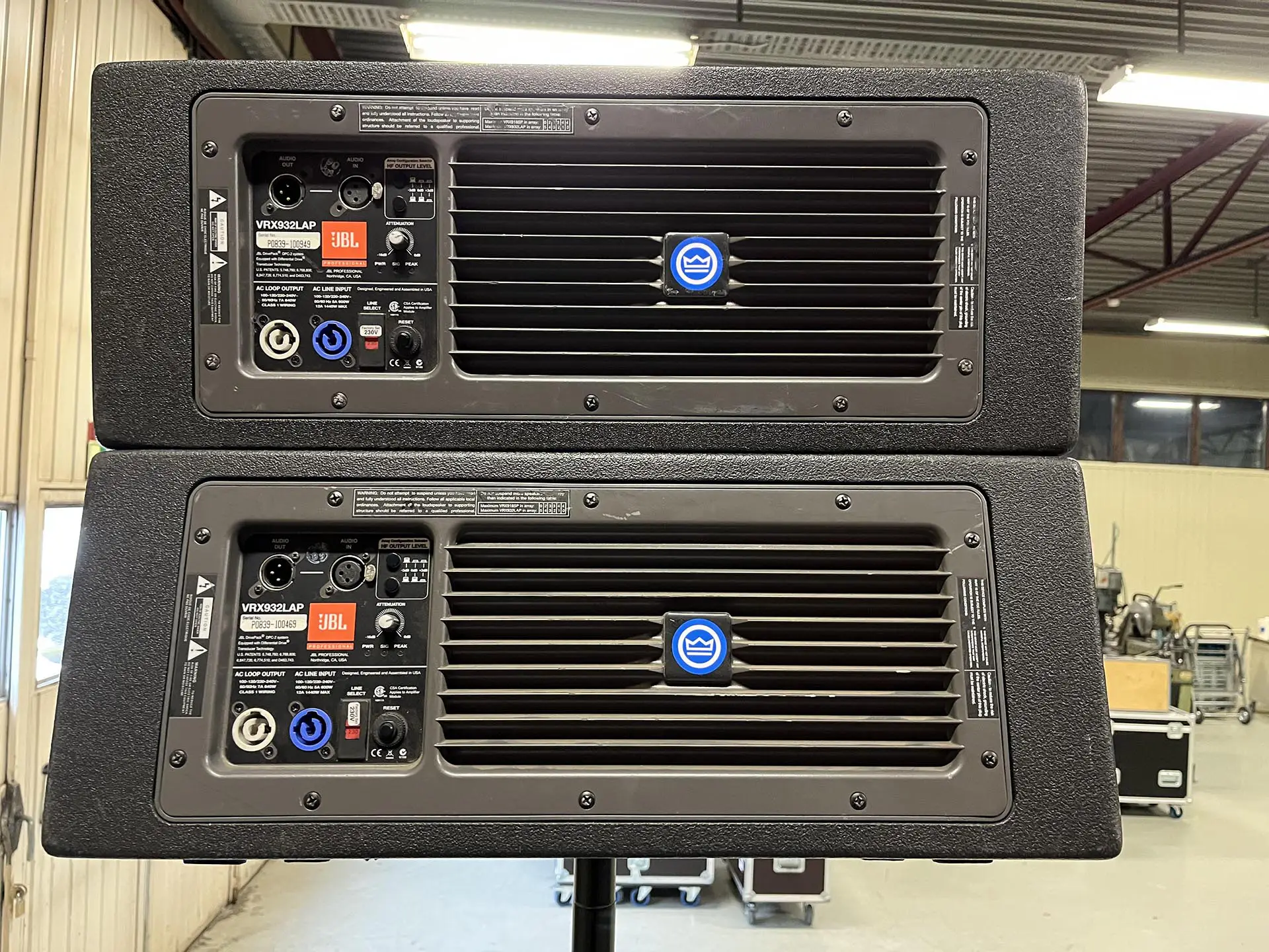 JBL VRX932LAP 12 inch Two-Way Powered Line Array Loudspeaker System 2025